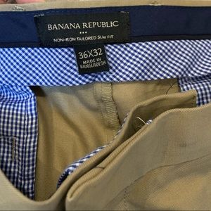 Banana Republic No-Iron Tailored Slim Fit pants